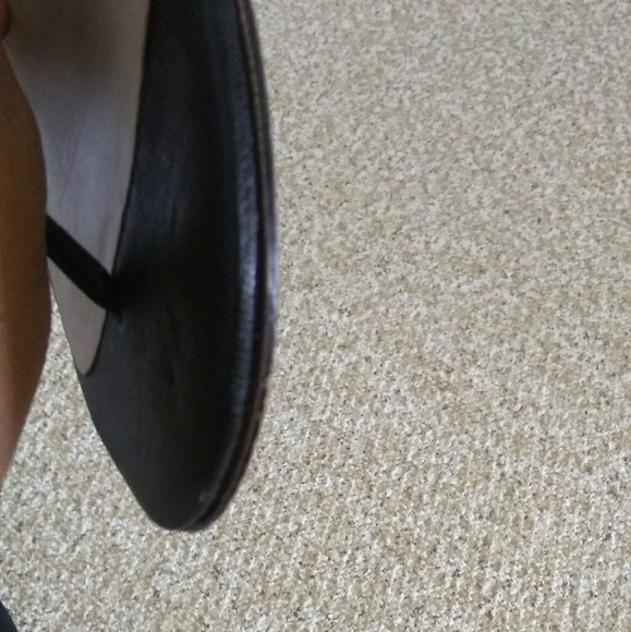 Michael Michael Kors Studded Leather Sandals. - Picture 6 of 8